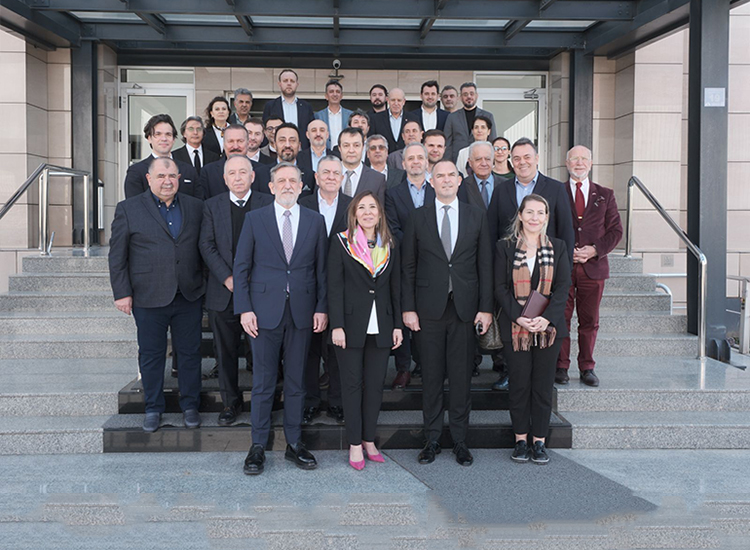 UTİB'DE BAYRAĞI İHSAN İPEKER DEVRALDI