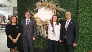 TEKSTİLCİLER İHRACAT İÇİN ENGEL TANIMIYOR